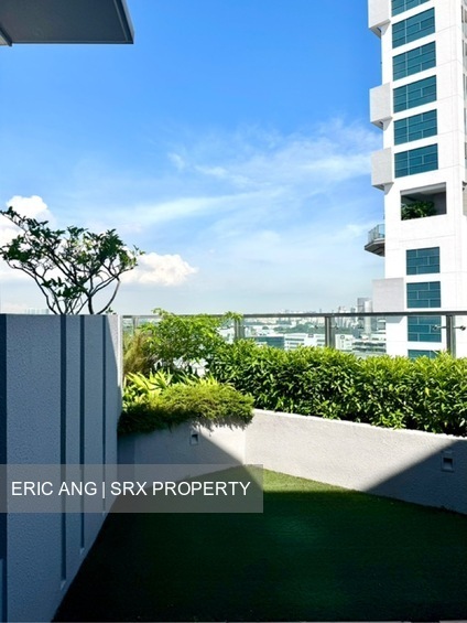 J Gateway (D22), Condominium #561725081